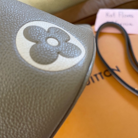 Authentic LV Neo Noe Bi-color - Picture 8 of 14